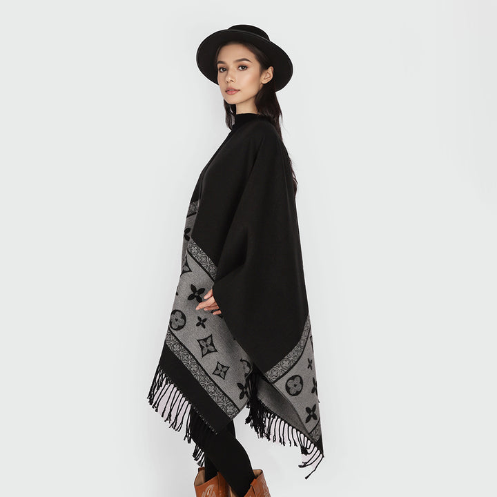 Damen Fransen-Capeponcho im Jacquard-Wollmix mit asymmetrischem Zipfelsaum Drune