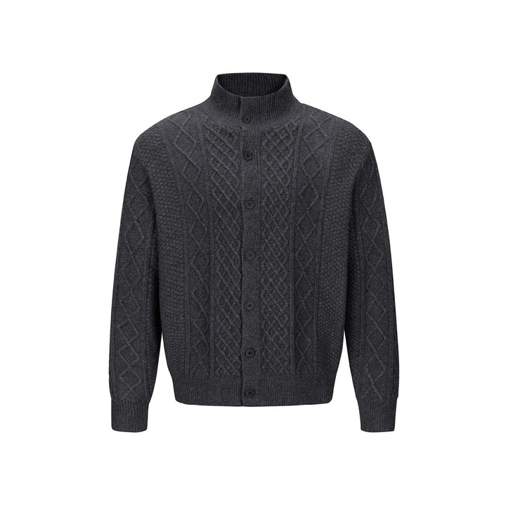 Herren Strickcardigan mit Zopfmuster, Stehkragen und knöpfbarer Front Drune