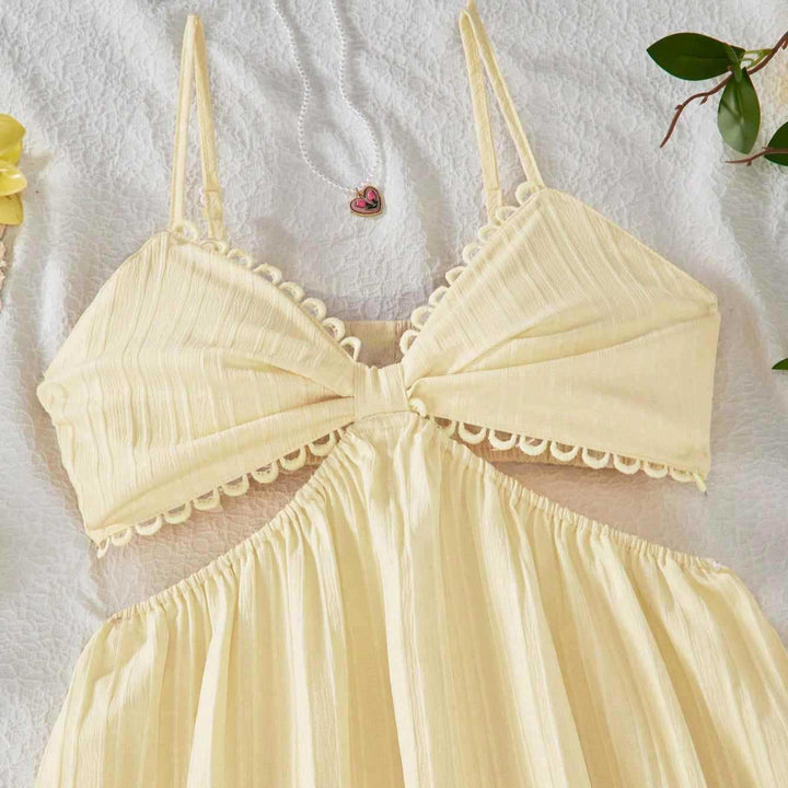 Damen Maxikleid mit zarten Rüschen und verstellbaren Spaghettiträgern Drune