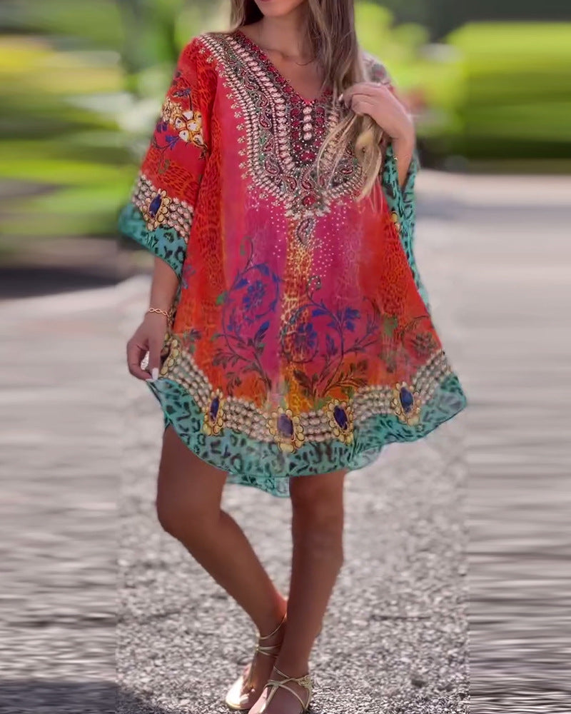 Damen nan kurzes Tunika-Kaftan mit verziertem V-Ausschnitt und floral-animalischer Bordüre Drune