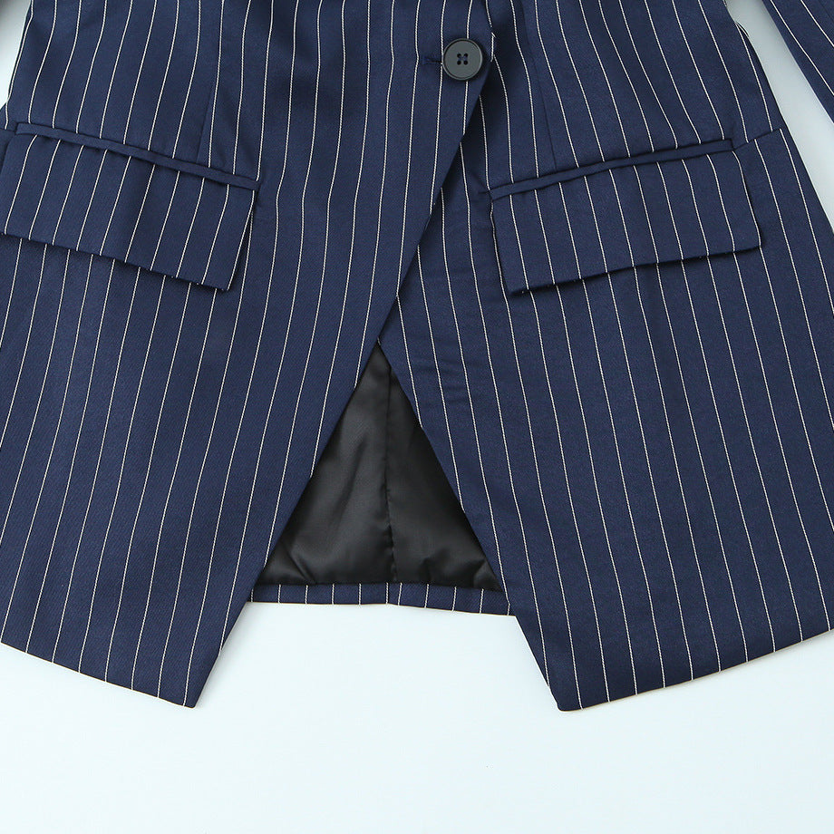Damen Eleganter Nadelstreifen-Blazer mit asymmetrischem Revers und Pattentaschen Drune