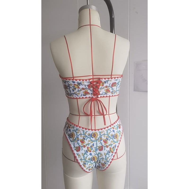 Damen Bandeau-Bikini mit floralen Mustern und verspieltem Rüschensaum Drune