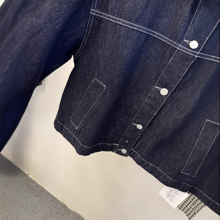 Damen Kurz geschnittene Denimjacke mit kontrastierenden Karomanschetten Drune