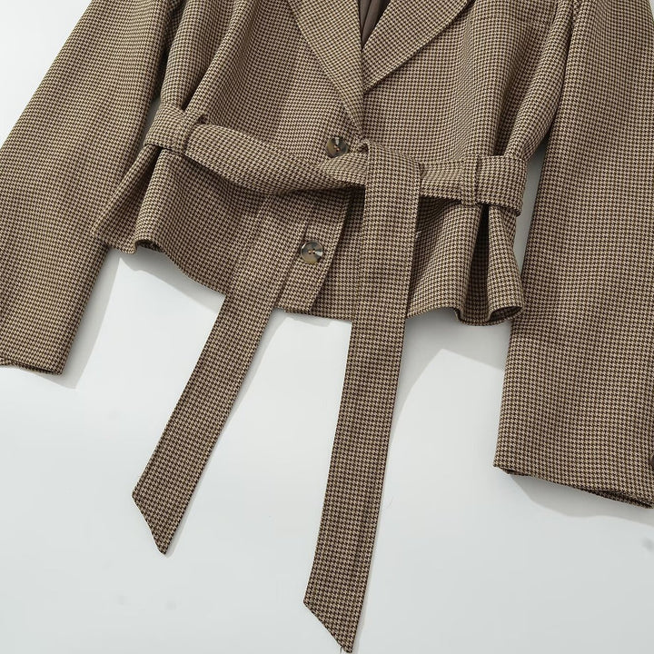 Damen Kurzblazer mit taillierendem Bindegürtel und Hahnentrittmuster Drune