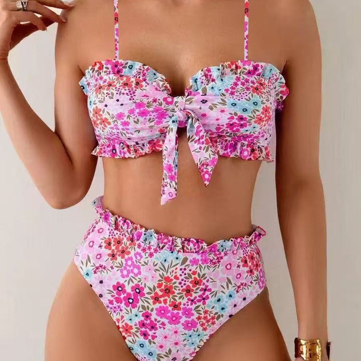 Damen Bikini-Set mit fröhlichem Blumenmuster und gerafftem Bustier Drune