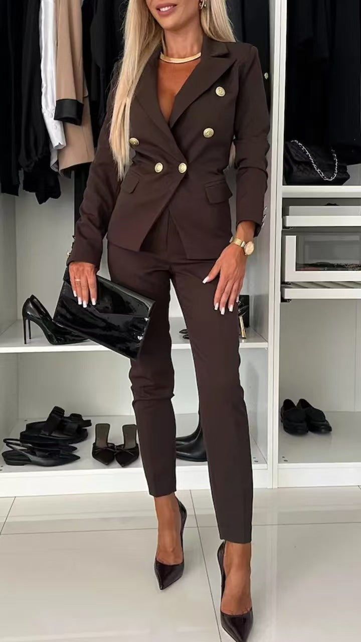 Damen eleganter taillierter Zweiteiler mit doppelter Knopfleiste und modischen Details Drune