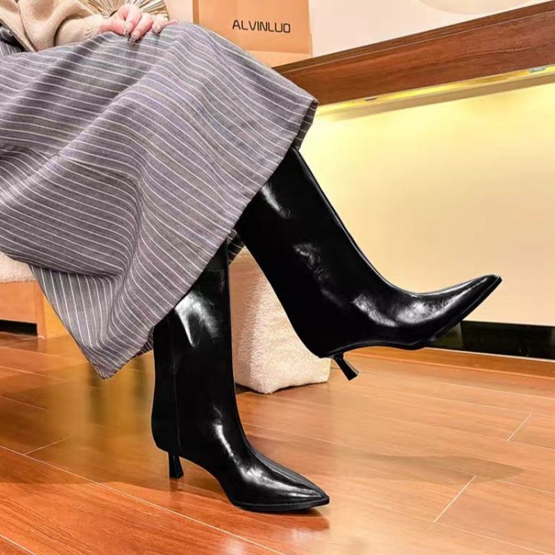 Damen Kniehohe Lackstiefel mit spitzer Zehenform und sculpted Kittenabsatz Drune