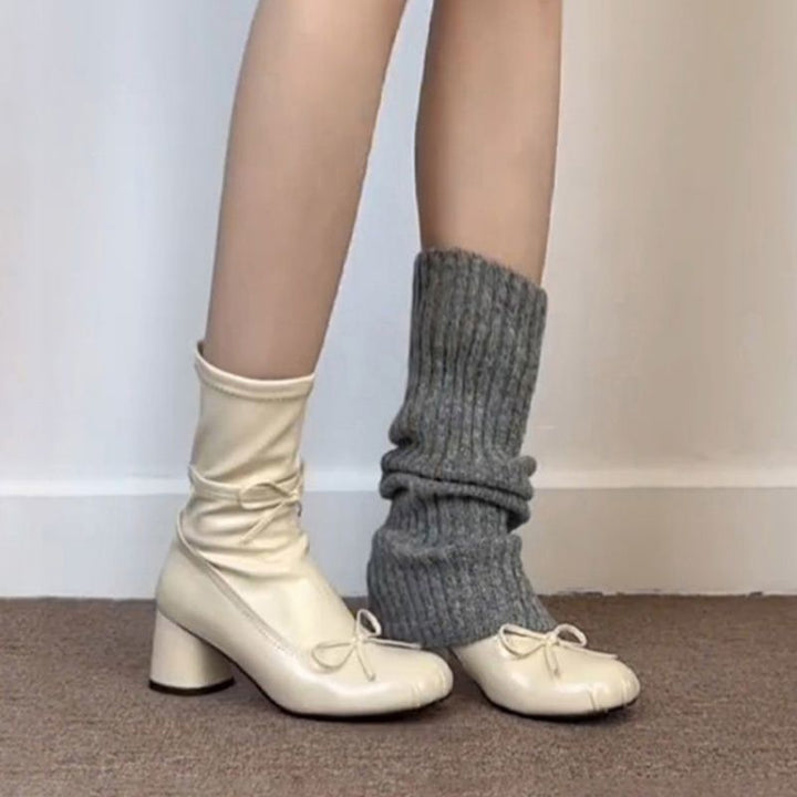 Damen Ballerina‑inspirierte Ankle‑Heels mit gerafftem Schaft und sculpted Blockabsatz Drune