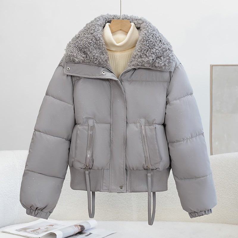 Damen Kurz geschnittene Pufferjacke mit Teddykragen, Reißverschlusstaschen und Rippbündchen Drune