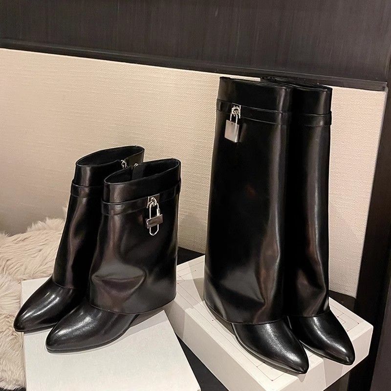 Damen kniehohe spitze Lederstiefel mit dekorativem Schnallen- und Schlossdetail Drune