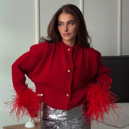 Damen 300+ Cropped Strickjacke mit Fransenärmeln und Perlenknopfleiste Drune
