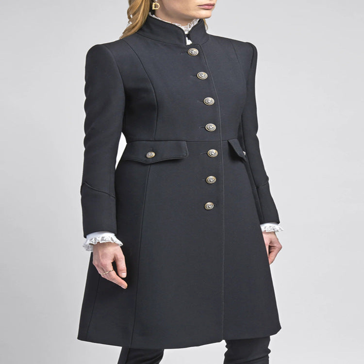 Damen Taillierter Mantel im Uniform‑Tailoring mit Stehkragen, Zierknopfleiste und Pattentaschen Drune