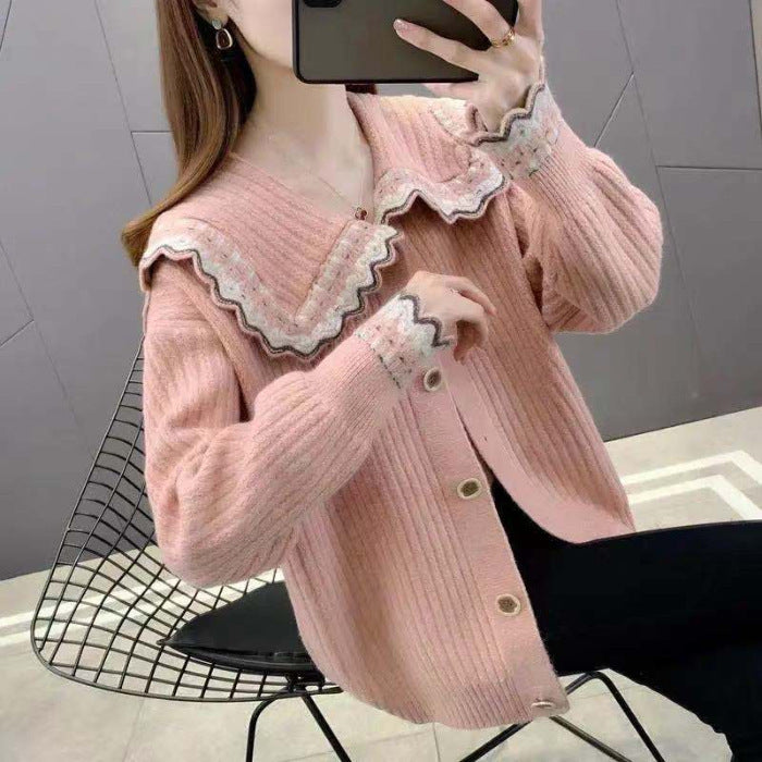 Damen Strickjacke mit dekorativem Kragen und großen Knöpfen Drune