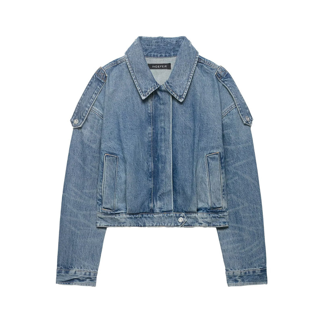 Damen Cropped Jeansjacke mit Schulterklappen, verdeckter Knopfleiste und boxy Silhouette Drune