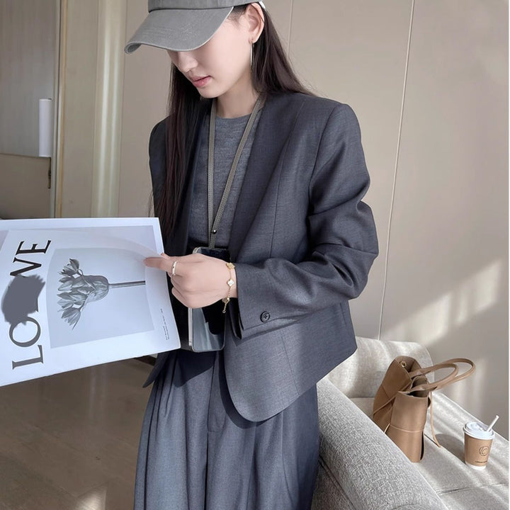 Damen Moderne und Figurschmeichelnde Blazerjacke Drune