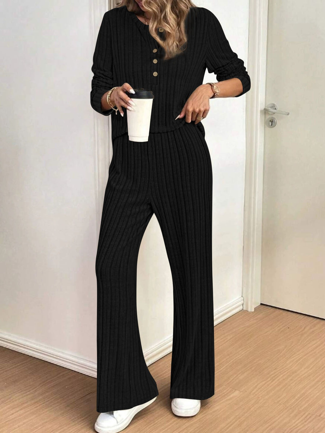 Damen Gerippter Komfort-Zweiteiler mit Henley-Oberteil und weiter Palazzo-Strickhose Drune