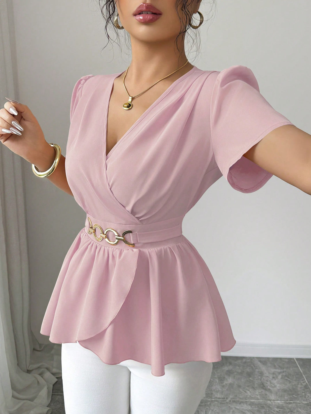 Damen Wickelbluse mit Taillen-Gürtel und asymmetrischem Volant Drune