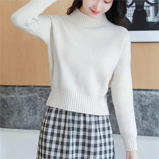 Damen lässiger Strickpullover mit hohem Kragen und feinen Rippdetails Drune