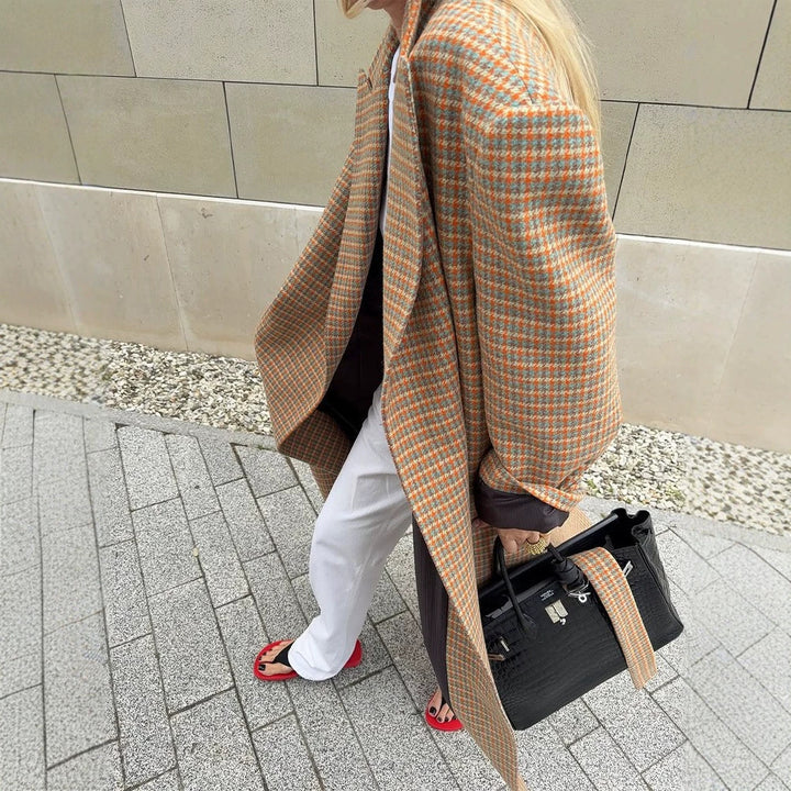 Damen Oversized Woll-Karo Mantel mit Taillengürtel und betonter Schulterpartie Drune