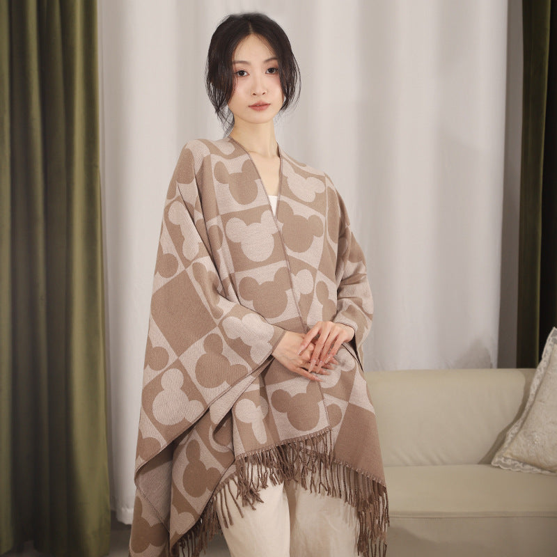 Damen Oversize-Poncho mit Fransen und figurativem Jacquardmuster aus Wollmix Drune
