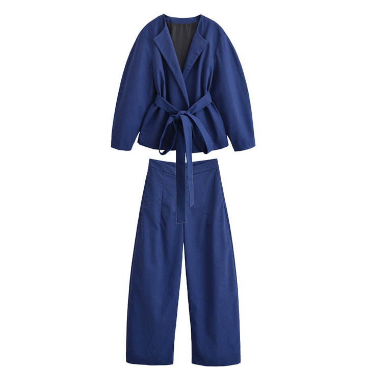 Damen Kurzblazer im Kimono‑Stil mit Bindegürtel und kastiger Silhouette Drune