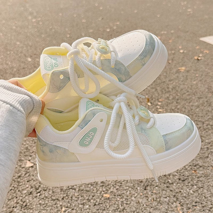 Damen Sportliche Plateau Sneakers mit atmungsaktiver Mesh-Oberfläche und modischen Details Drune