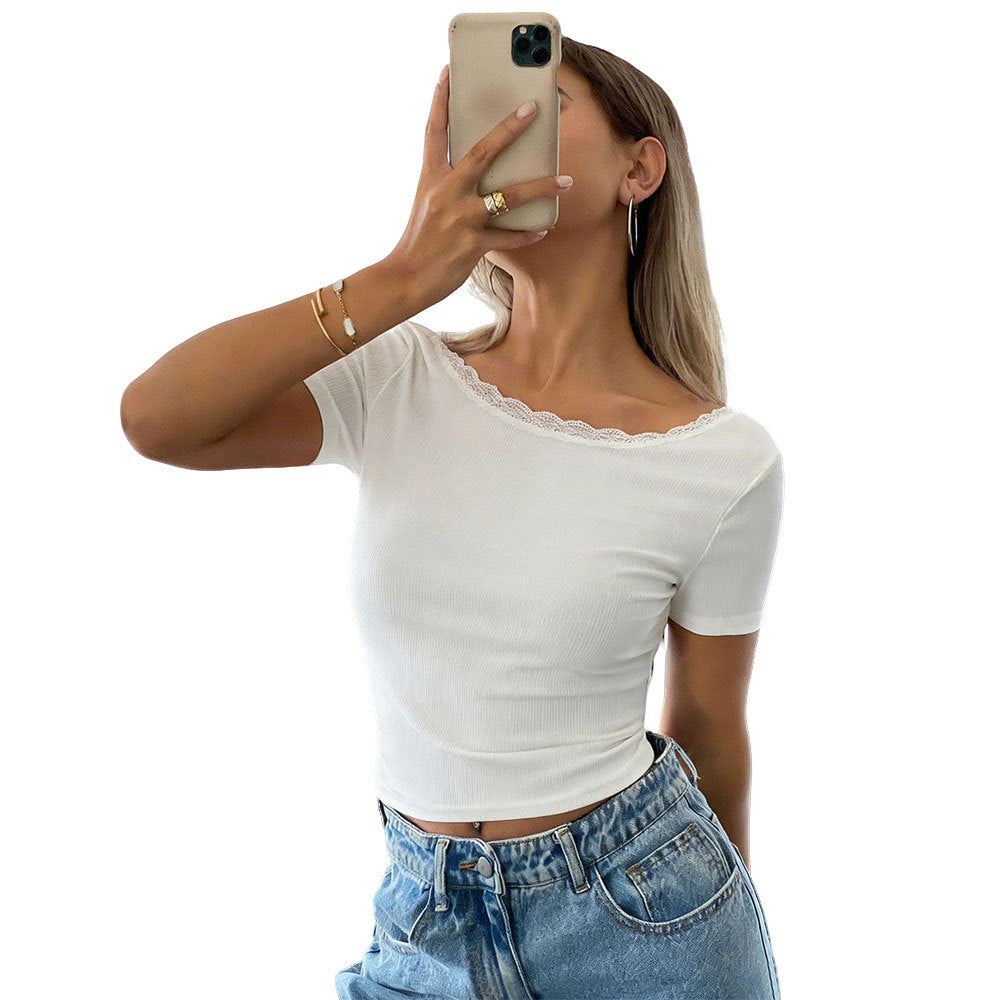 Damen geripptes Kurzarmshirt mit Spitzen-Bootsausschnitt und figurbetonter Stretch-Passform Drune