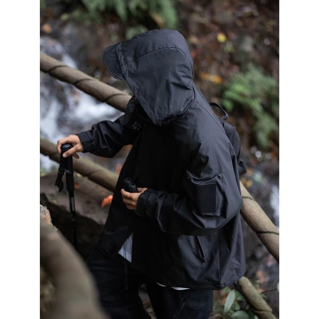 Herren technische Multifunktionsjacke mit praktischen Taschen und verstellbarem Kapuzenbund Drune