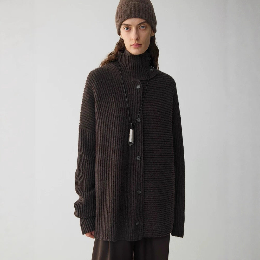 Damen Grobstrickcardigan mit hohem Kragen und Knopfleiste Drune