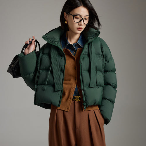 Damen Kurz geschnittene Boxy-Steppjacke mit voluminöser Kapuze und Kordelzug Drune