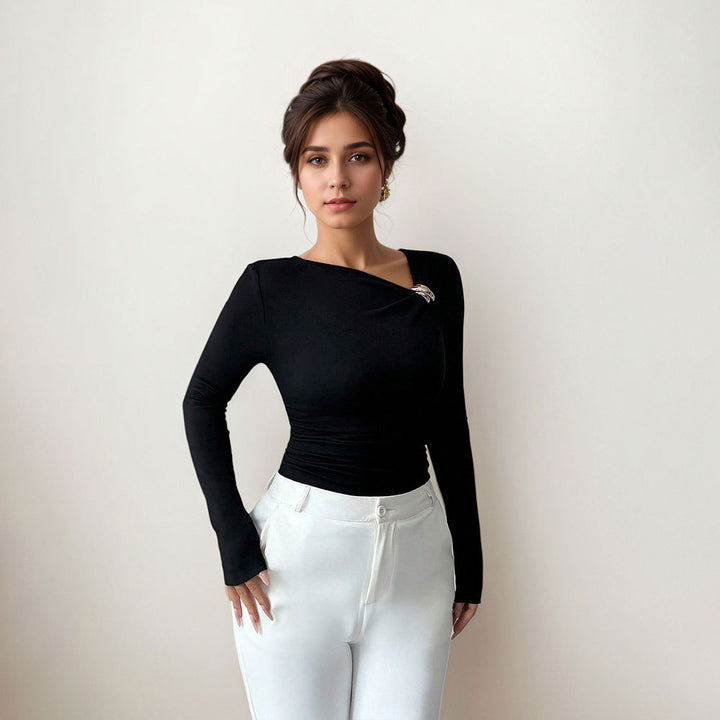 Damen figurbetontes Langarmshirt mit asymmetrischem Ausschnitt und dekorativer Brosche Drune