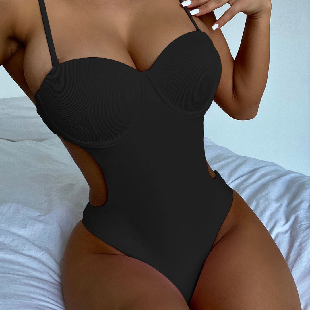 Damen Einteiler Badeanzug mit verführerischen Cut-Outs und Komfort Drune