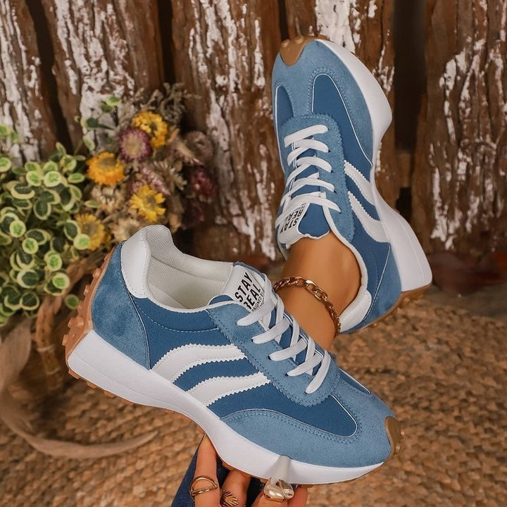 Damen Retro-Plateau-Sneaker mit Veloursoberfläche, dekorativen Zierstreifen und profilierter Traktionssohle Drune