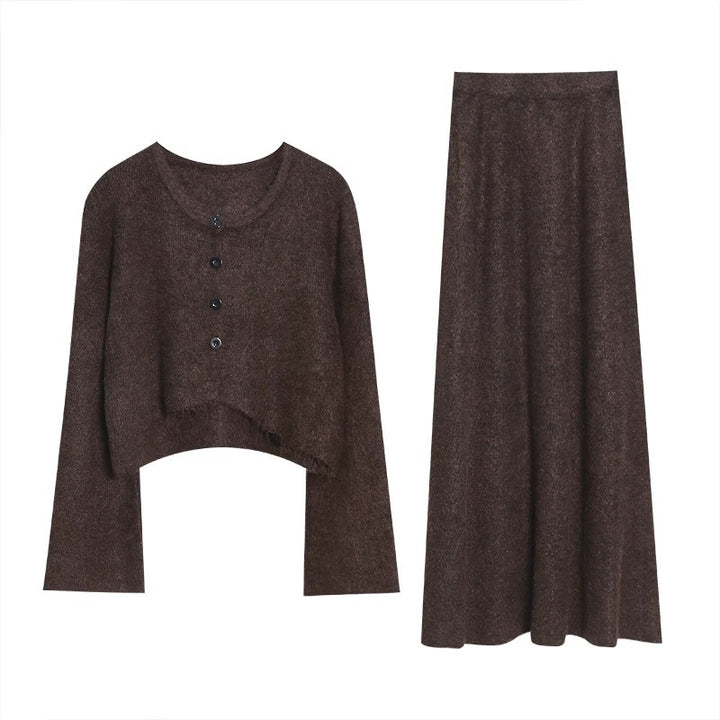 Damen lässiges Crop-Top mit feinen Knopfdetails und passendem Maxirock Drune