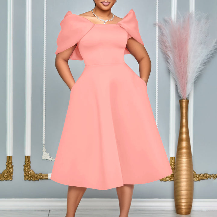 Damen Festliches Kleid mit dramatischem Cape Drune