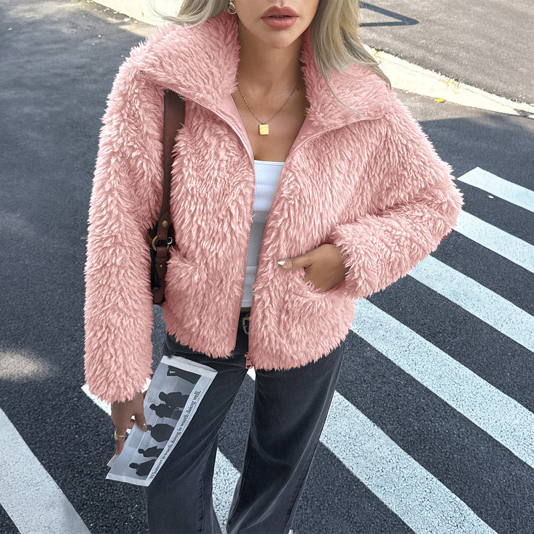 Damen nan Teddyjacke mit Reißverschluss, hochgeschlossenem Kragen, aufgesetzten Taschen und kurzer Passform Drune