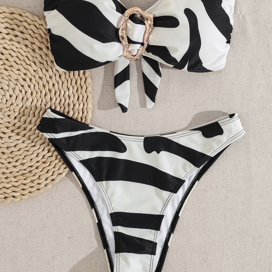 Damen Bandeau-Bikini mit modischem Schnallen-Detail und asymmetrischem Schnitt Drune