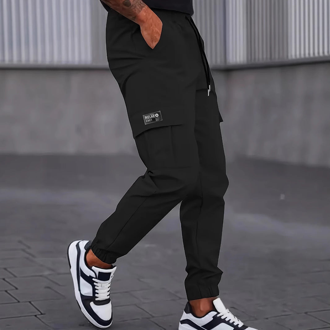 Herren Utility-Cargohose im Joggerstil mit Tunnelzugbund elastischen Beinabschlüssen und Multifachtaschen Drune