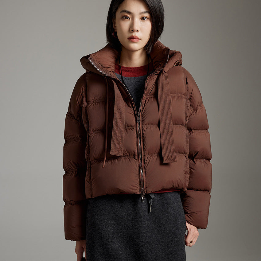 Damen Kurz geschnittene Boxy-Steppjacke mit voluminöser Kapuze und Kordelzug Drune