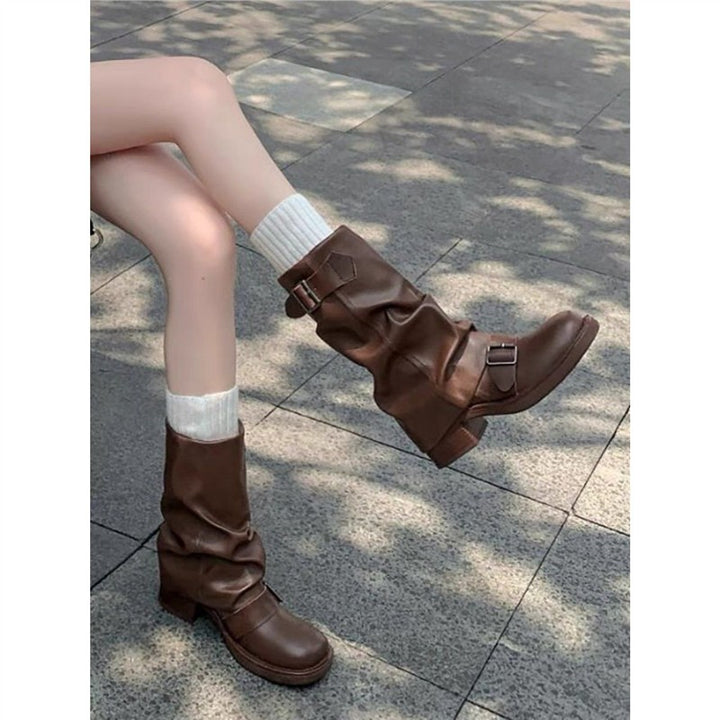 Damen Mid‑Calf Slouch-Bikerstiefel mit doppelter Schnalle und niedrigem Blockabsatz Drune