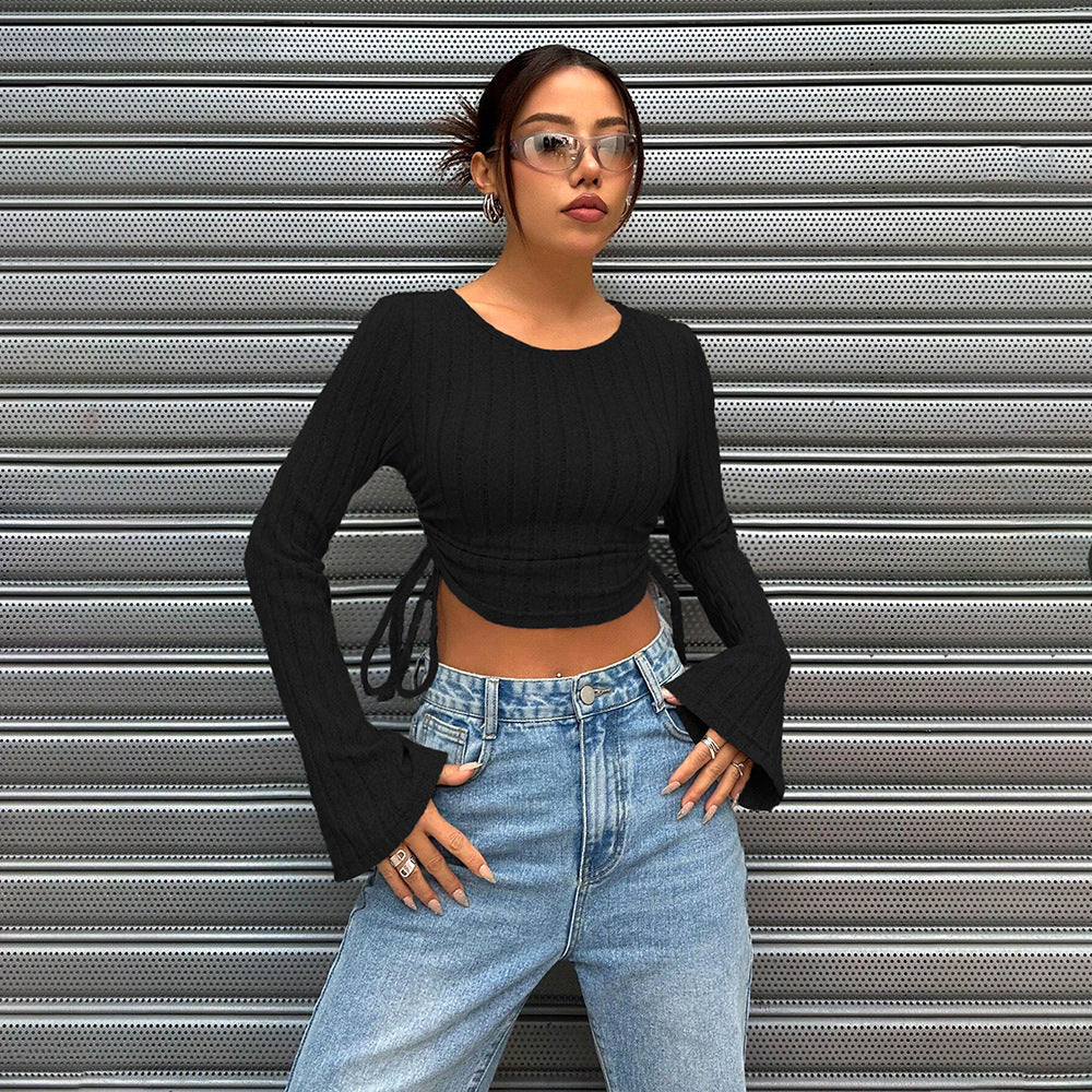 Damen geripptes Cropped-Longsleeve mit seitlicher Tunnelzugraffung, ausgestellten Ärmeln und figurbetonter Passform Drune