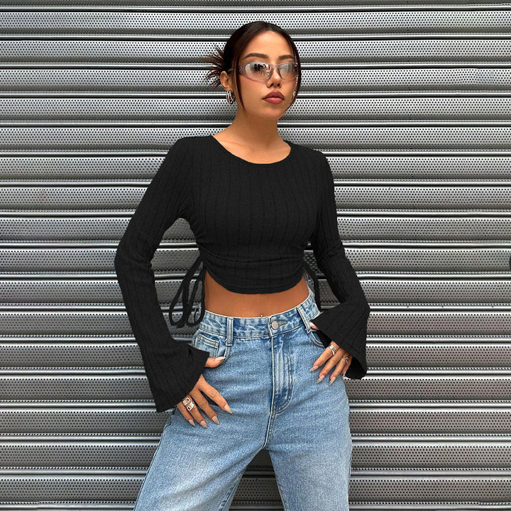 Damen geripptes Cropped-Longsleeve mit seitlicher Tunnelzugraffung, ausgestellten Ärmeln und figurbetonter Passform Drune