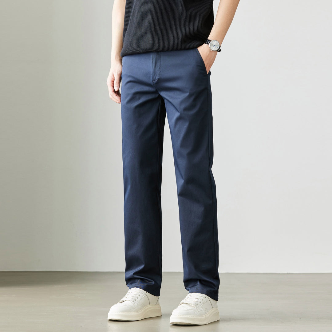 Herren Konische Chinohose mit seitlichen Taillenverstellern & schlanker Bundfalte Drune