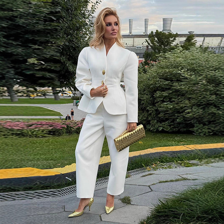 Damen Taillierter Blazer mit Schößchen und weite Hose mit hohem Bund Drune