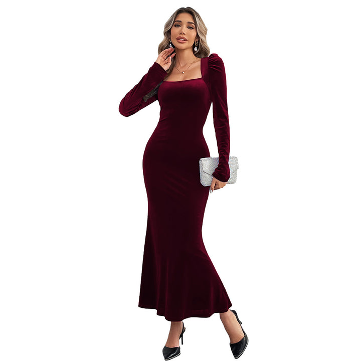 Damen figurbetontes Samtkleid mit quadratischem Ausschnitt, dezenten Puffschultern und leicht ausgestelltem Fishtail-Saum Drune