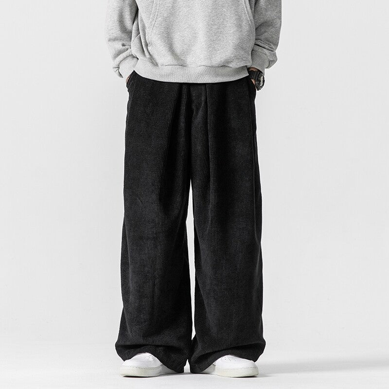 Herren Weite Cordhose mit Bundfalten und Relaxed-Silhouette Drune