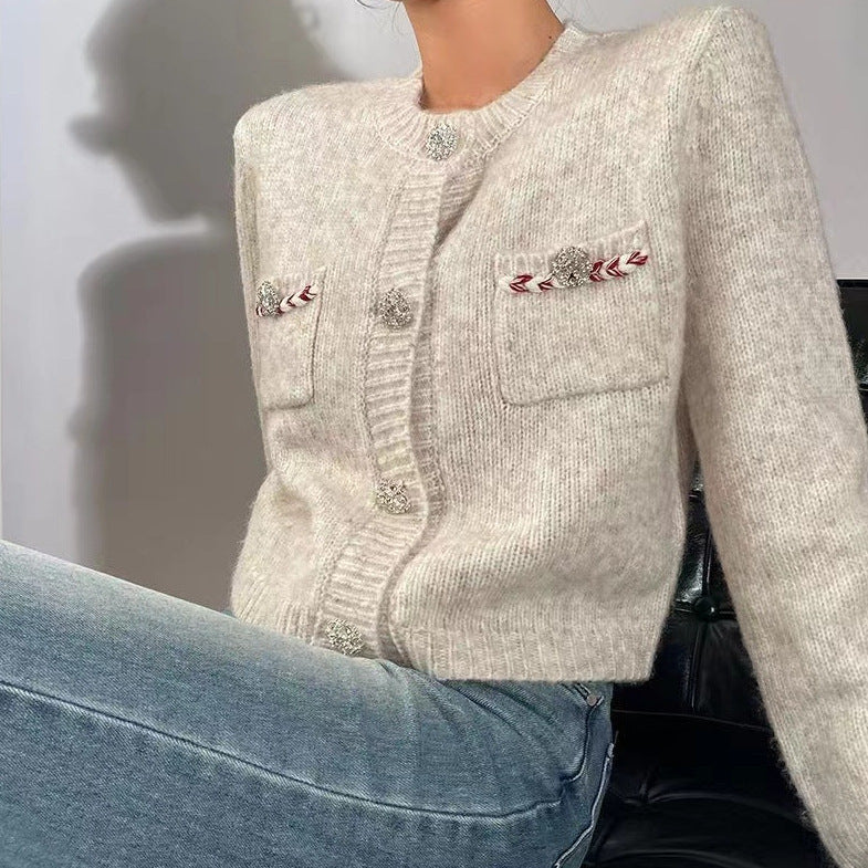 Damen elegante Strickjacke mit dezentem Knopfdesign und Taschen Drune