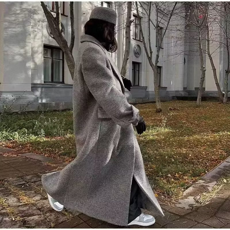 Damen nan extra langer Oversize-Wollmix-Mantel mit Schalkragen, doppelreihiger Knopfleiste und aufgesetzten Pattentaschen Drune