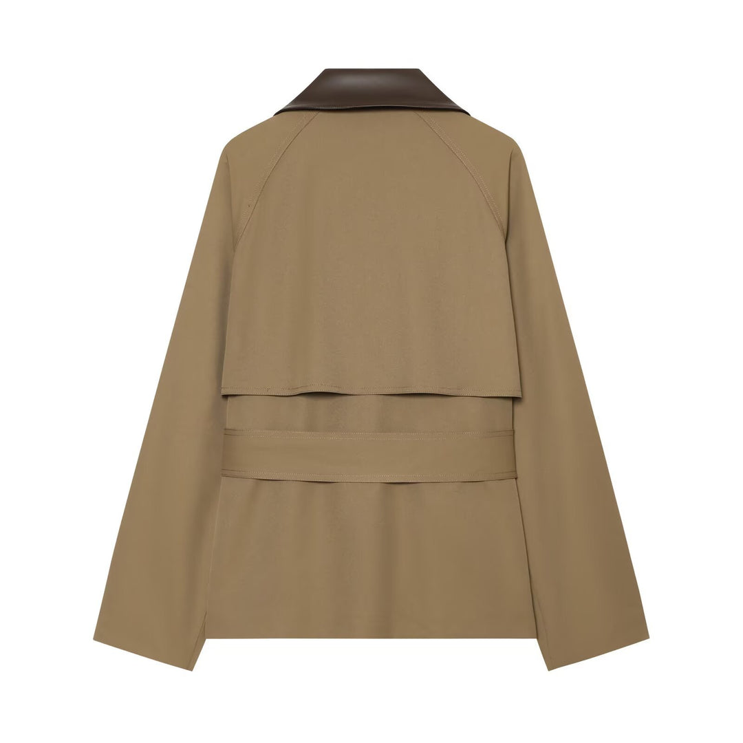 Damen kurz geschnittener Trenchcoat mit kontrastierendem Lederkragen und Taillengürtel Drune