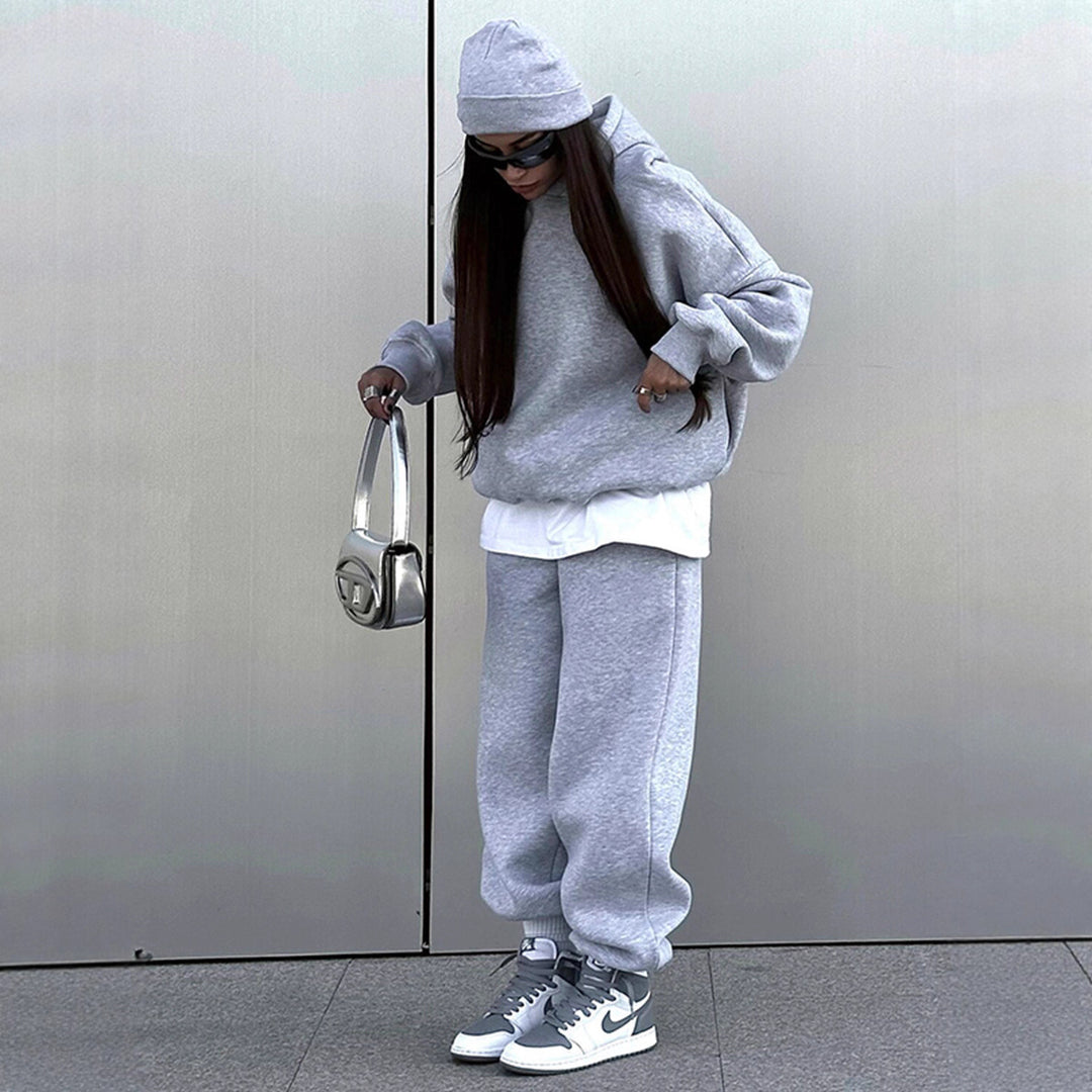 Damen urbanes Oversize-Lounge-Set mit Kapuzenpullover, locker geschnittener High-Waist-Jogginghose und passender Mütze Drune